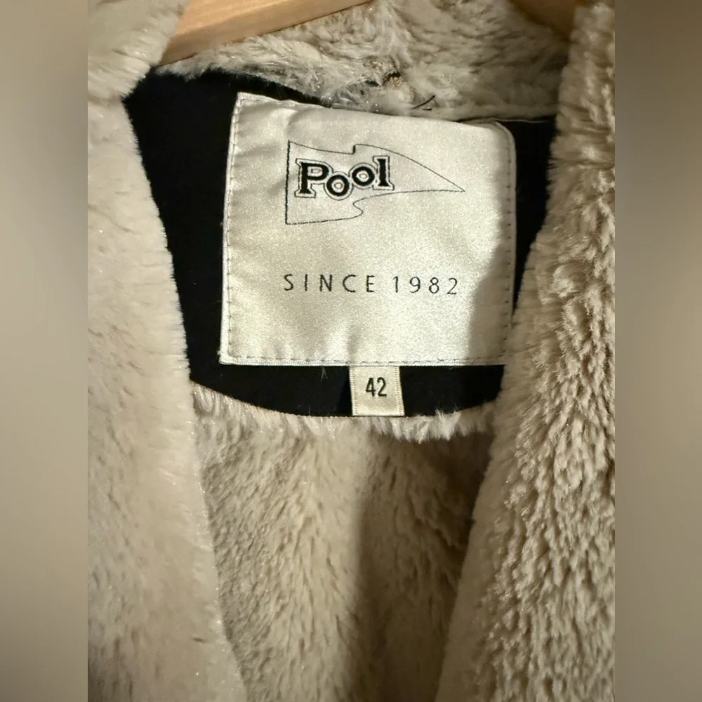 Pool jacket - Picture 3 of 5